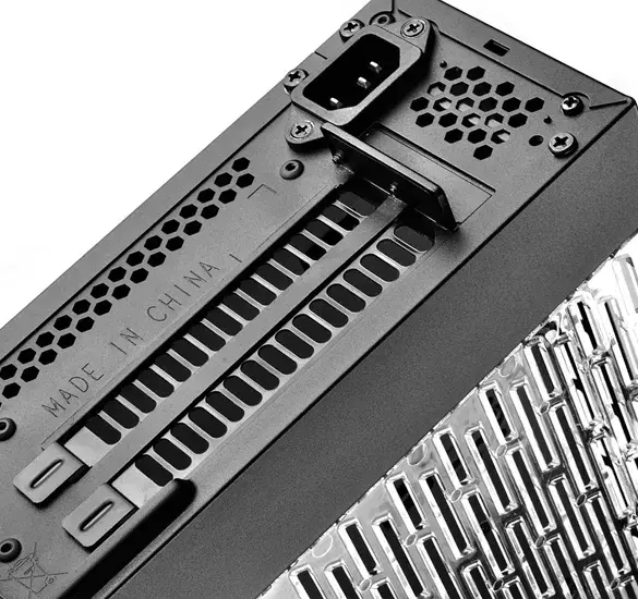 PC Case Silverstone RVZ02 Photo 12