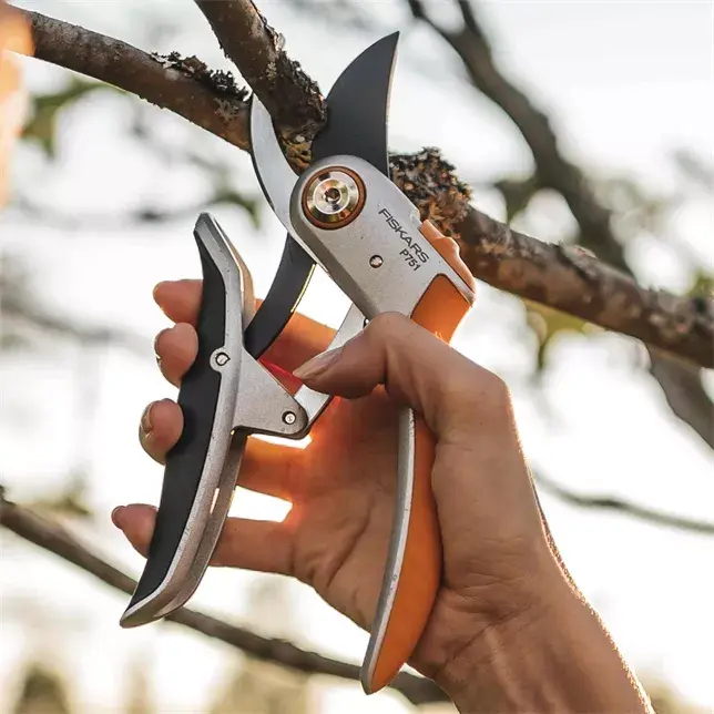 Секатор Fiskars 1057172 Bypass Photo 3