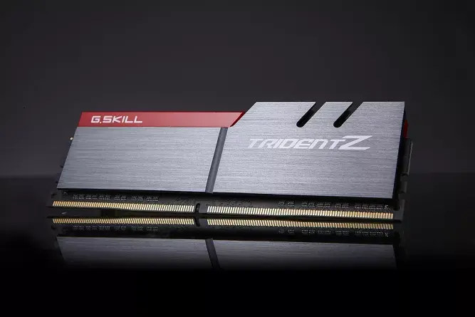Оперативная память G.Skill 16GB F4-3200C16D-16GTZB Photo 2