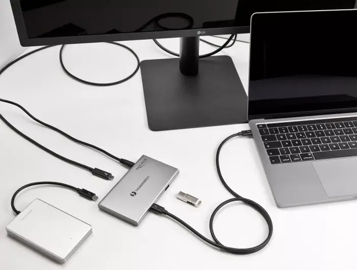 DeLOCK Thunderbolt 4 Hub 3 Port Photo 2