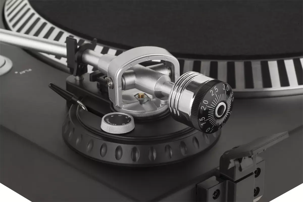 Проигрыватель с ременным приводом Krüger&Matz TT-602 Photo 4