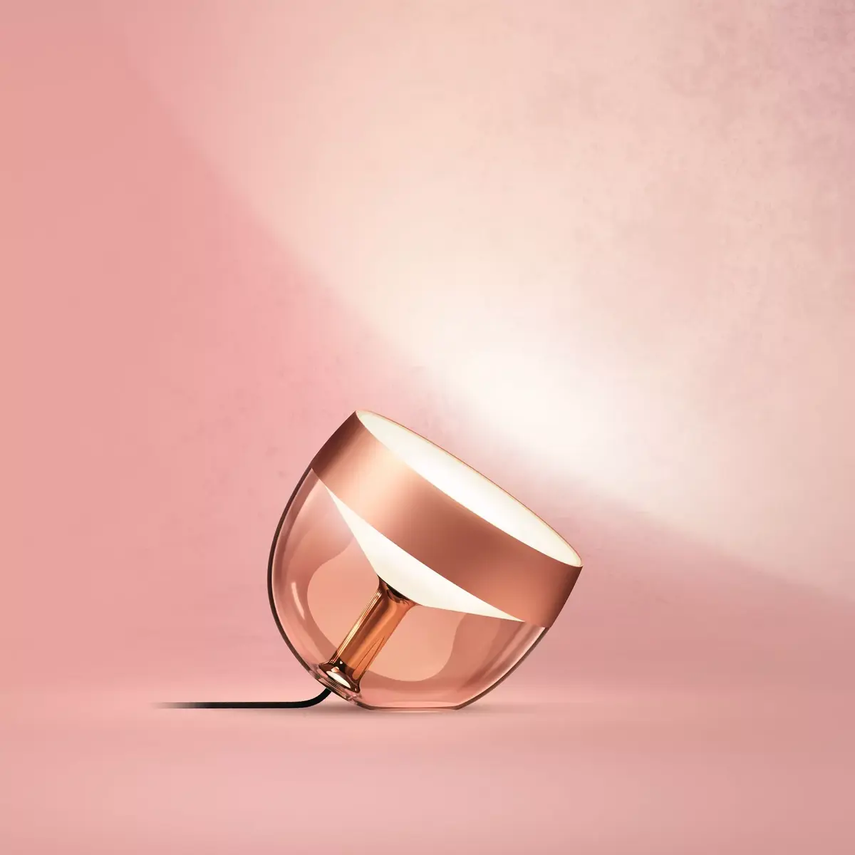 Philips Hue Iris vara viedā galda lampa Photo 4