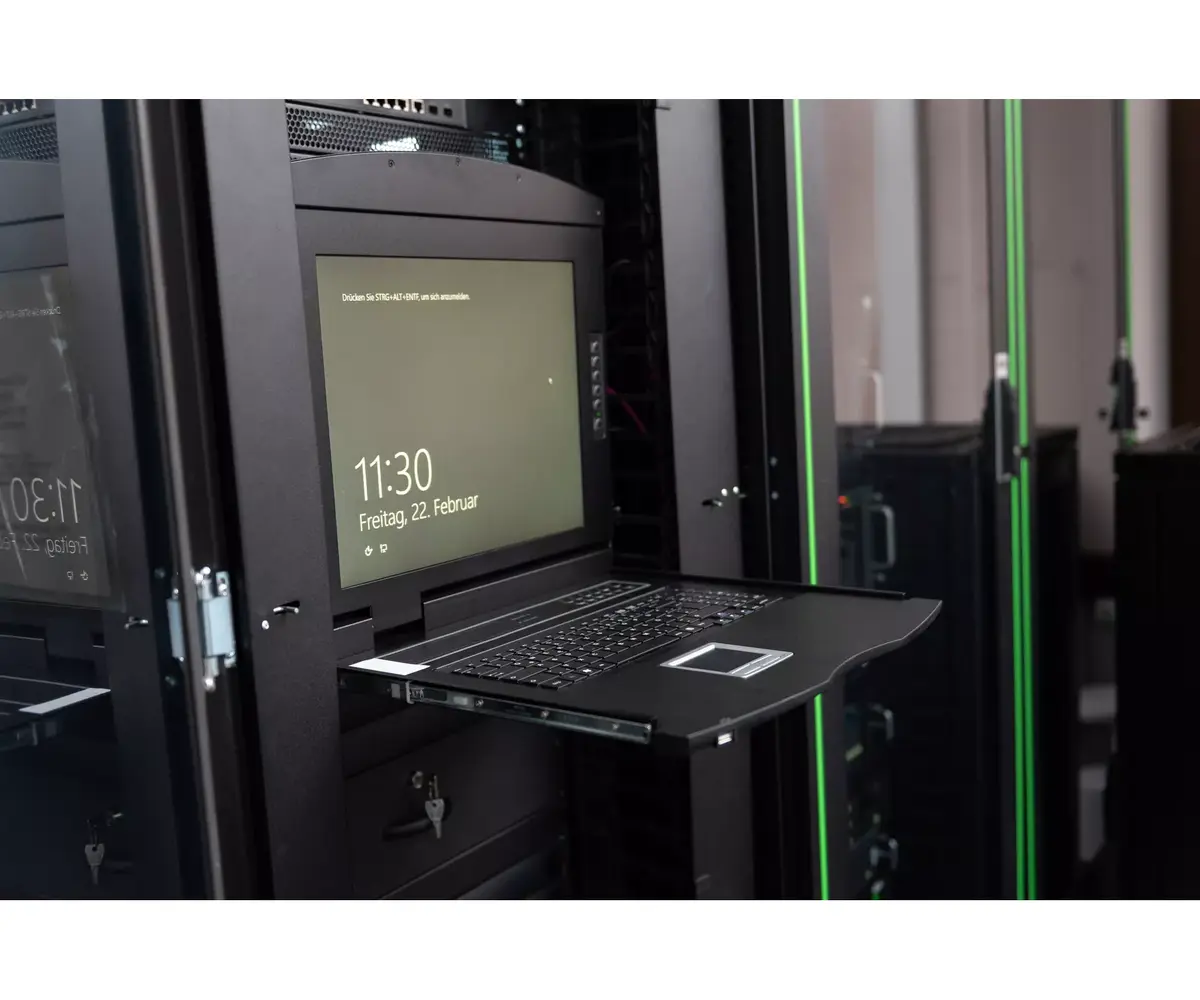 KVM консоль Digitus 17" LCD 16-портовая VGA Photo 3