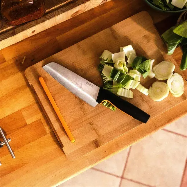 Santoku knife Fiskars 1057536 Photo 4