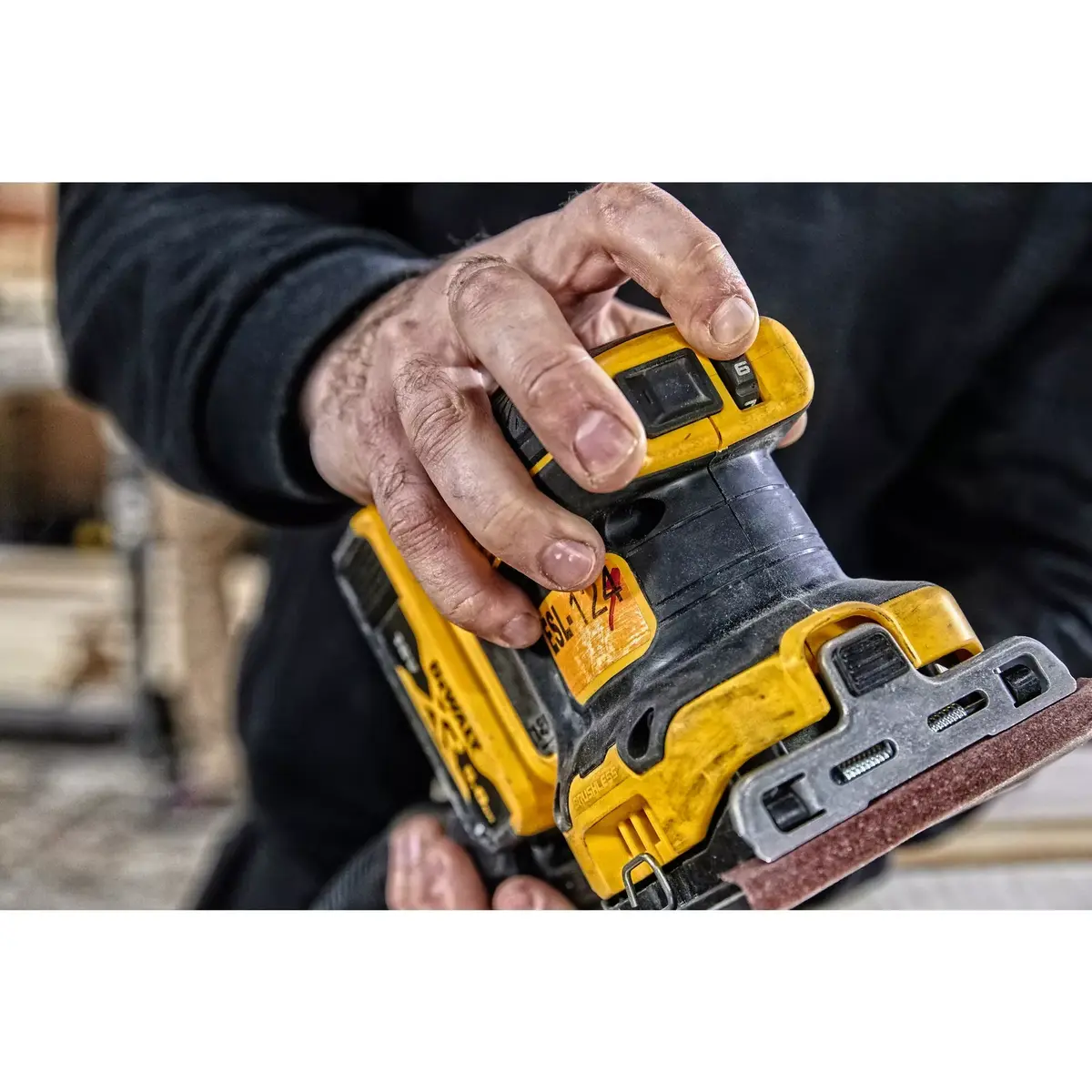 Шлифовальная машинка DeWALT DCW200N-XJ Photo 10