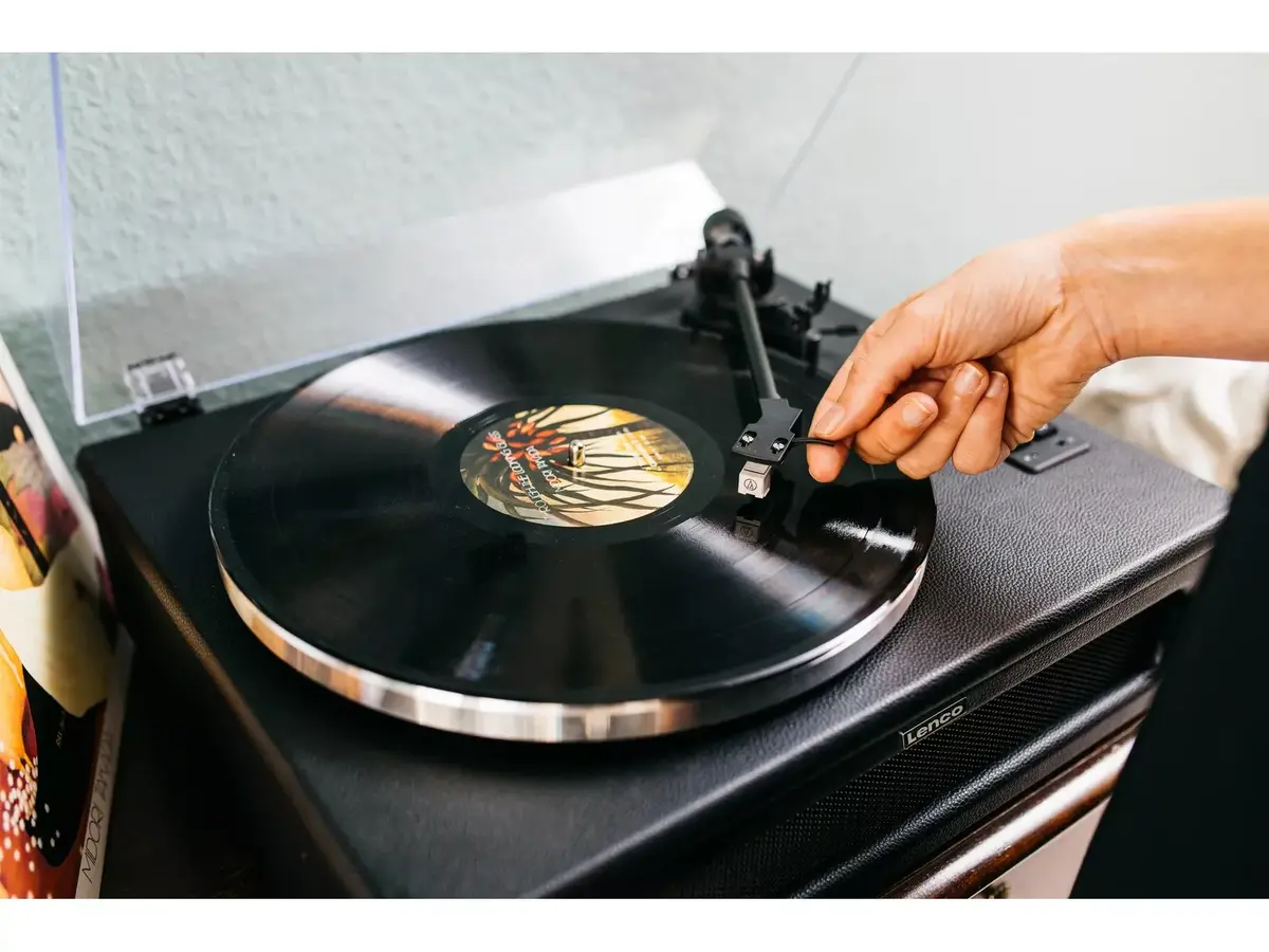 Belt-drive audio turntable Lenco LS-430BK Photo 22