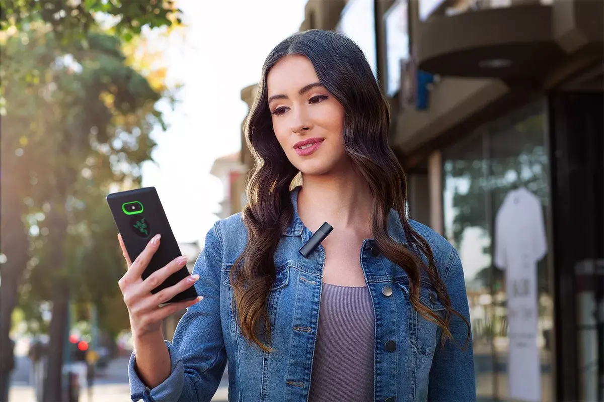 Микрофон для мобильного телефона Razer Seiren BT Photo 5
