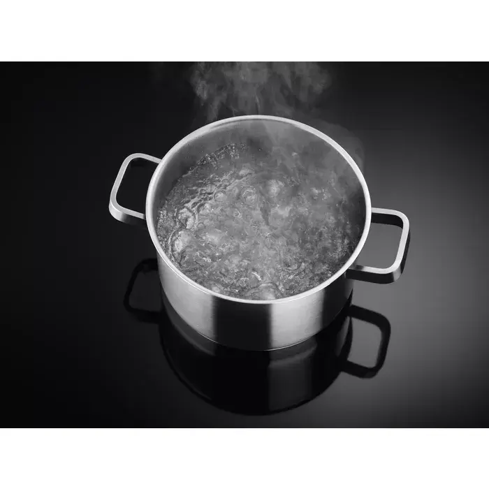 Iebūvējamā indukcijas plīts virsma Electrolux EIV83443BW Photo 6
