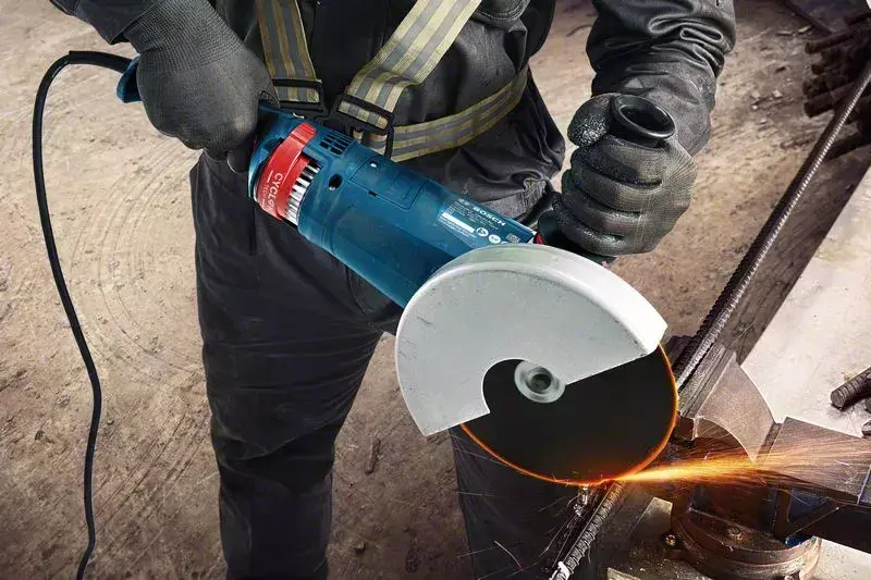 Шлифовальная машинка Bosch GWS 24-230 JZ Photo 2