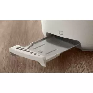 Removable crumb tray for easy cleaning
