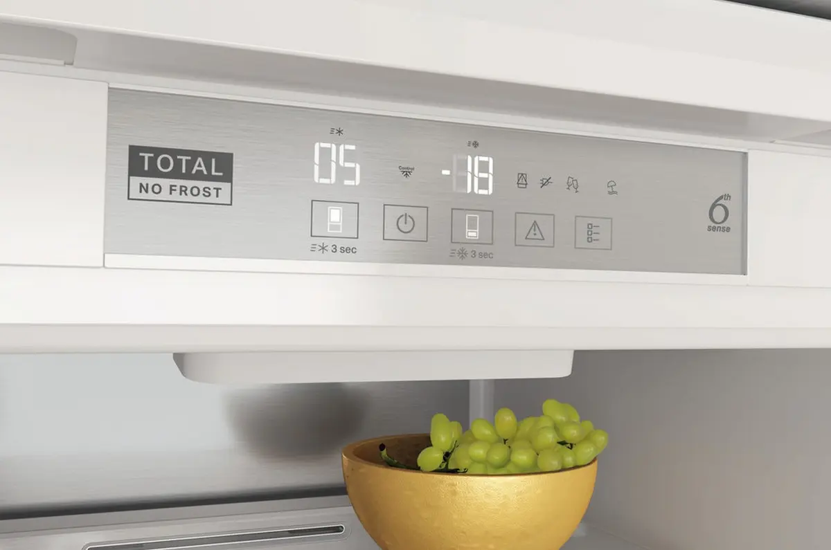 Built-in refrigerator WHIRLPOOL WHC20 T573 Photo 47