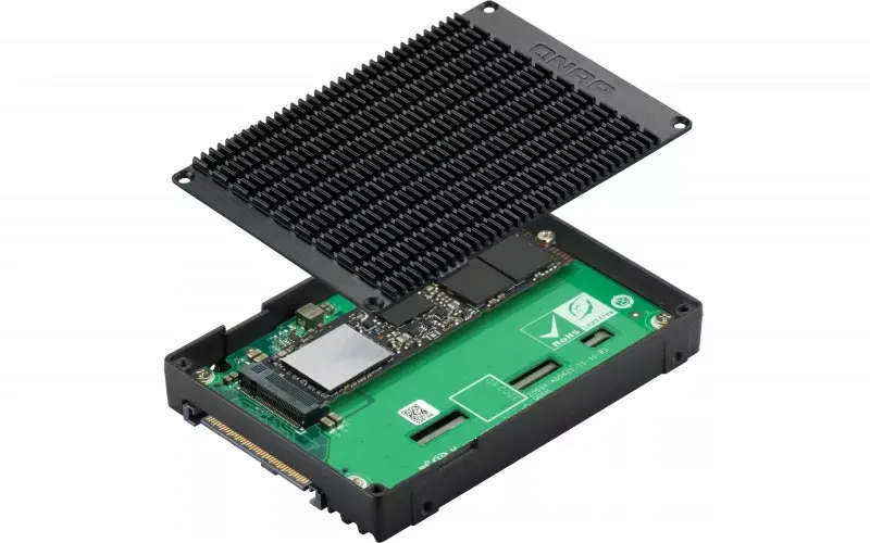 SSD enclosure QNAP QDA-UMP4 Photo 7