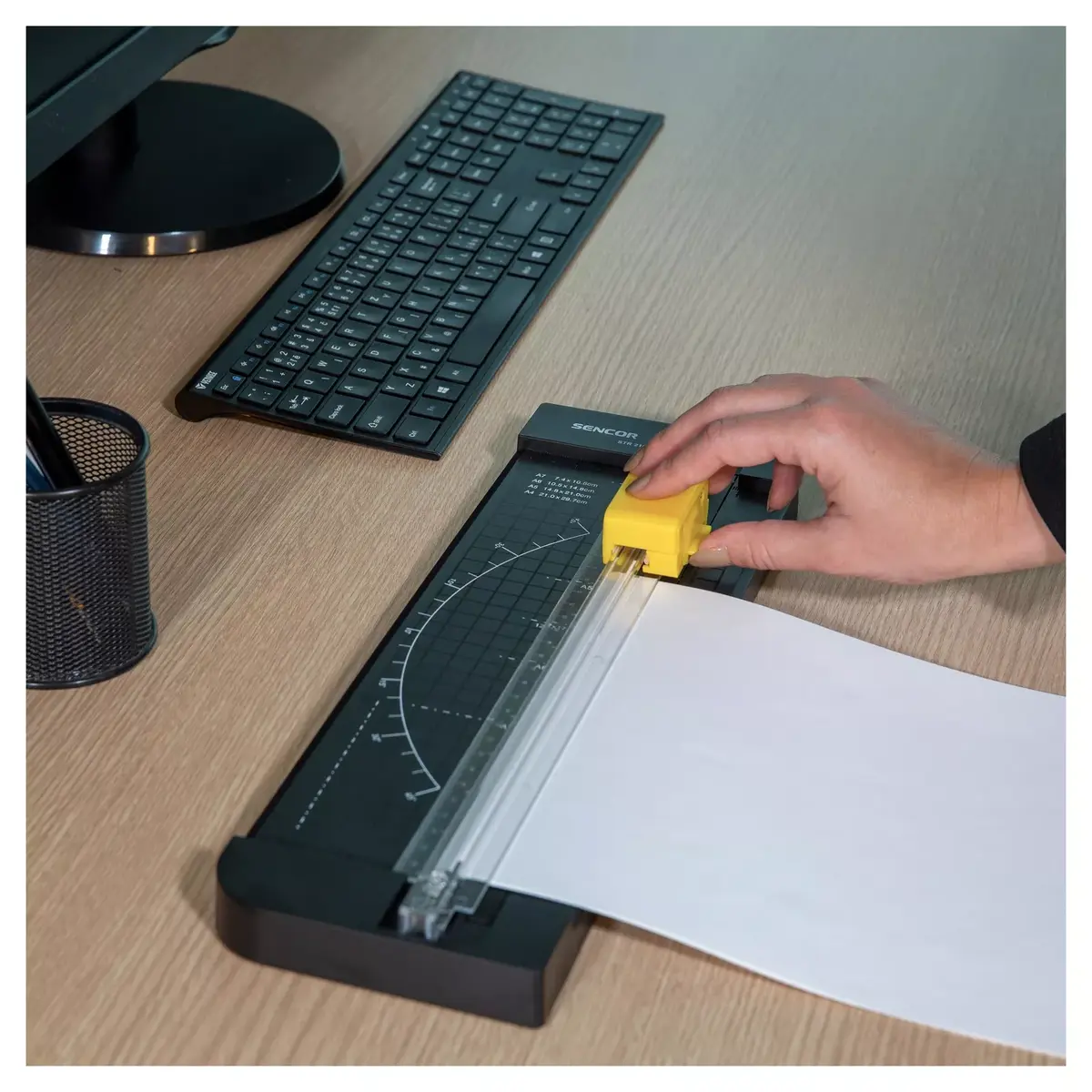 Paper cutter SENCOR STR 210 Photo 5