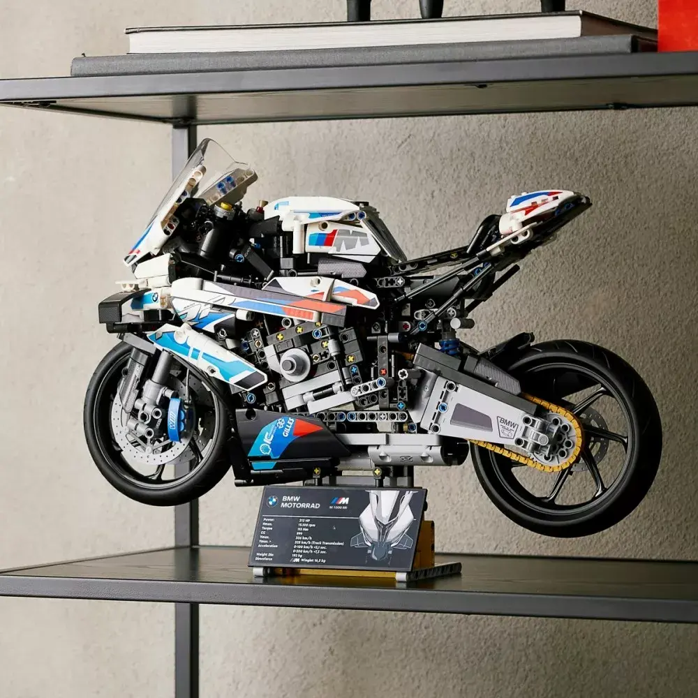 LEGO Technic BMW M1000RR 42130 motorcycle model Photo 14