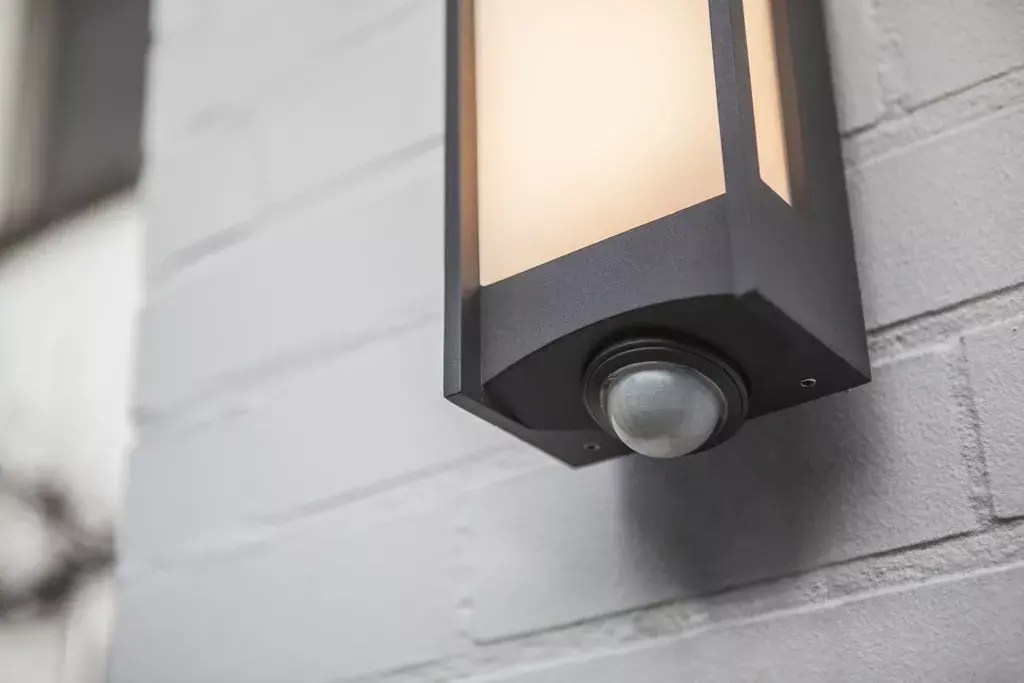 Настенный светильник Lutec QUBO LED | 14 Вт с датчиком Photo 4