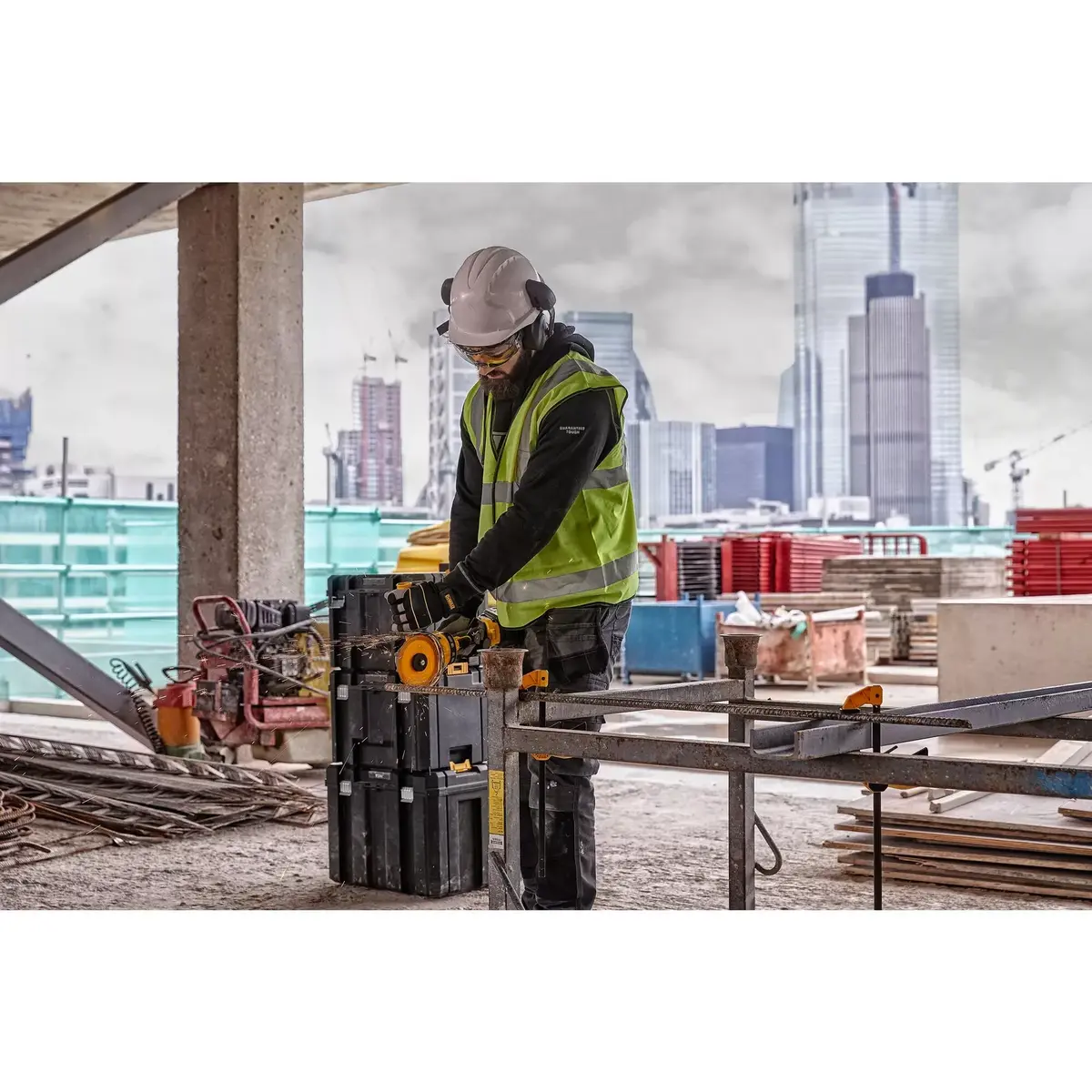 Шлифовальная машинка DeWALT DCG418N-XJ Photo 3
