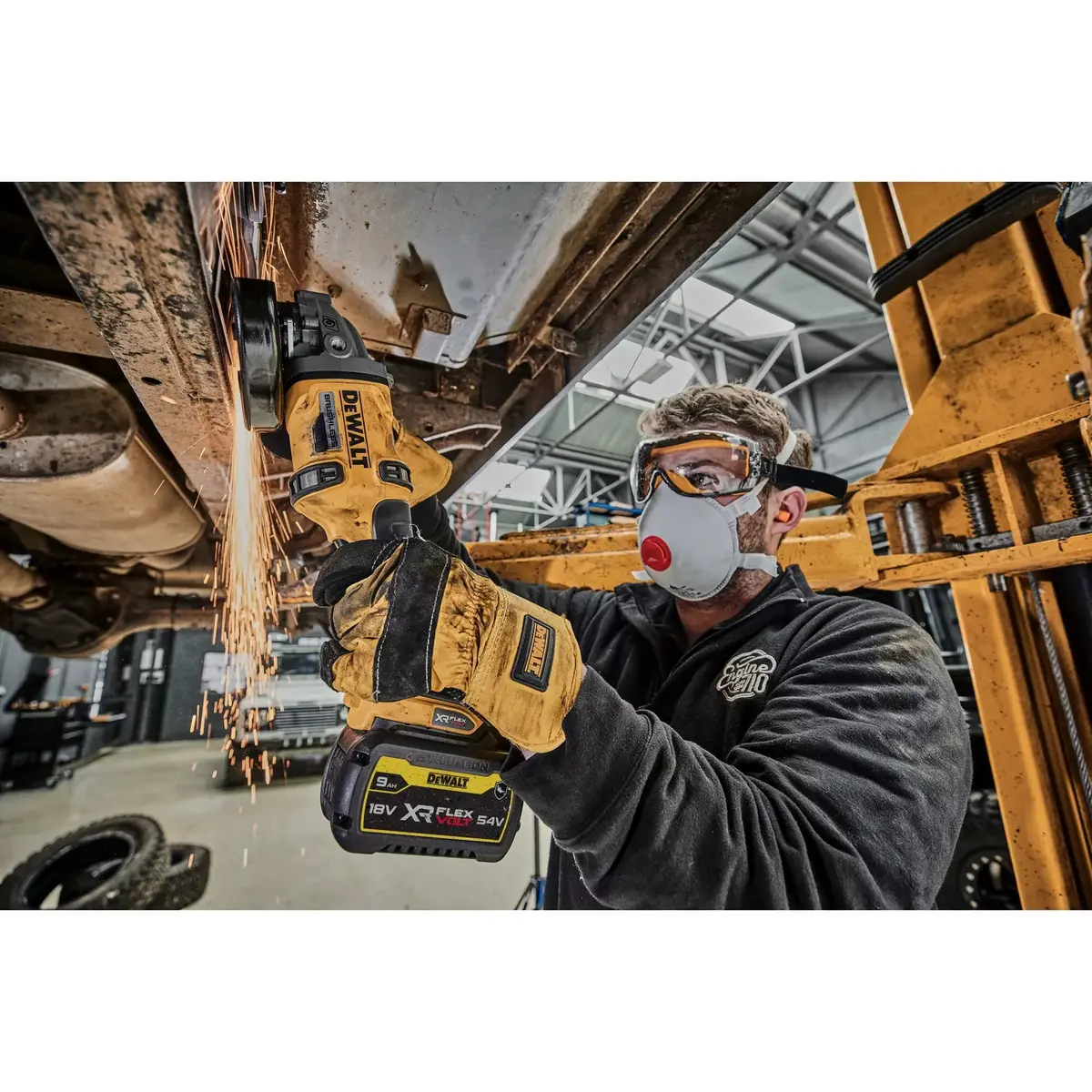 Шлифовальная машинка DeWALT DCG418N-XJ Photo 10