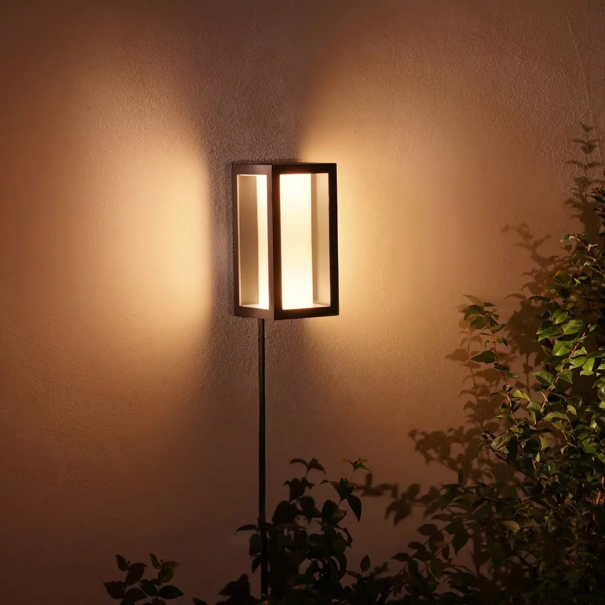 Āra sienas apgaismojums Philips Hue White and colour ambience Impress Photo 4