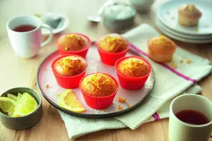 9 silicone muffin cups to enjoy baking different dishes