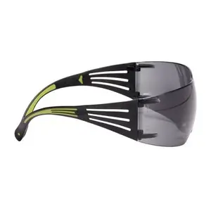 Safety goggles 3M 7100078987 — plastic frame, polycarbonate clear lens, black/green, box of 20