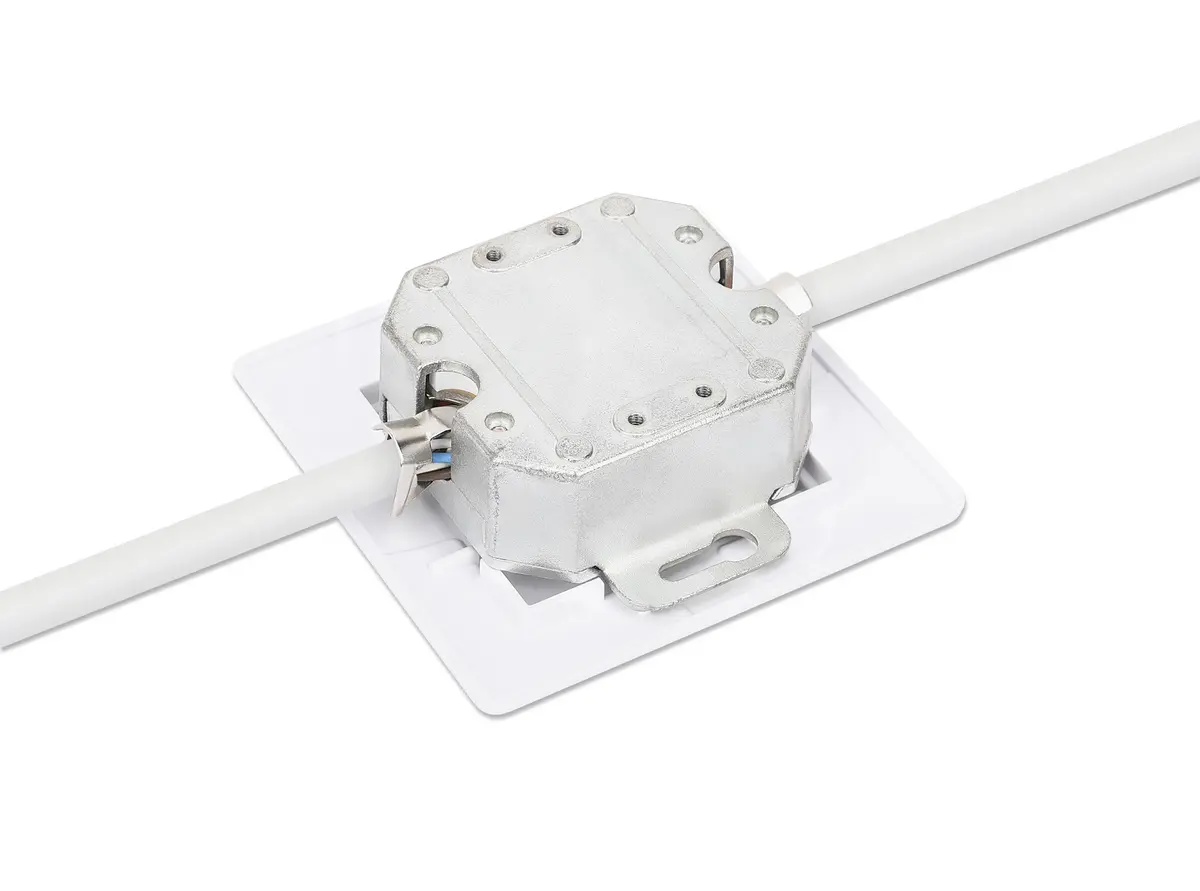 Intellinet 2-Port Cat6a 10G RJ45 Wall Plate 771917 Photo 6