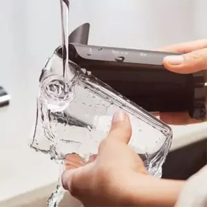 LatteGo is exceptionally easy to clean: 2 parts, no tubes