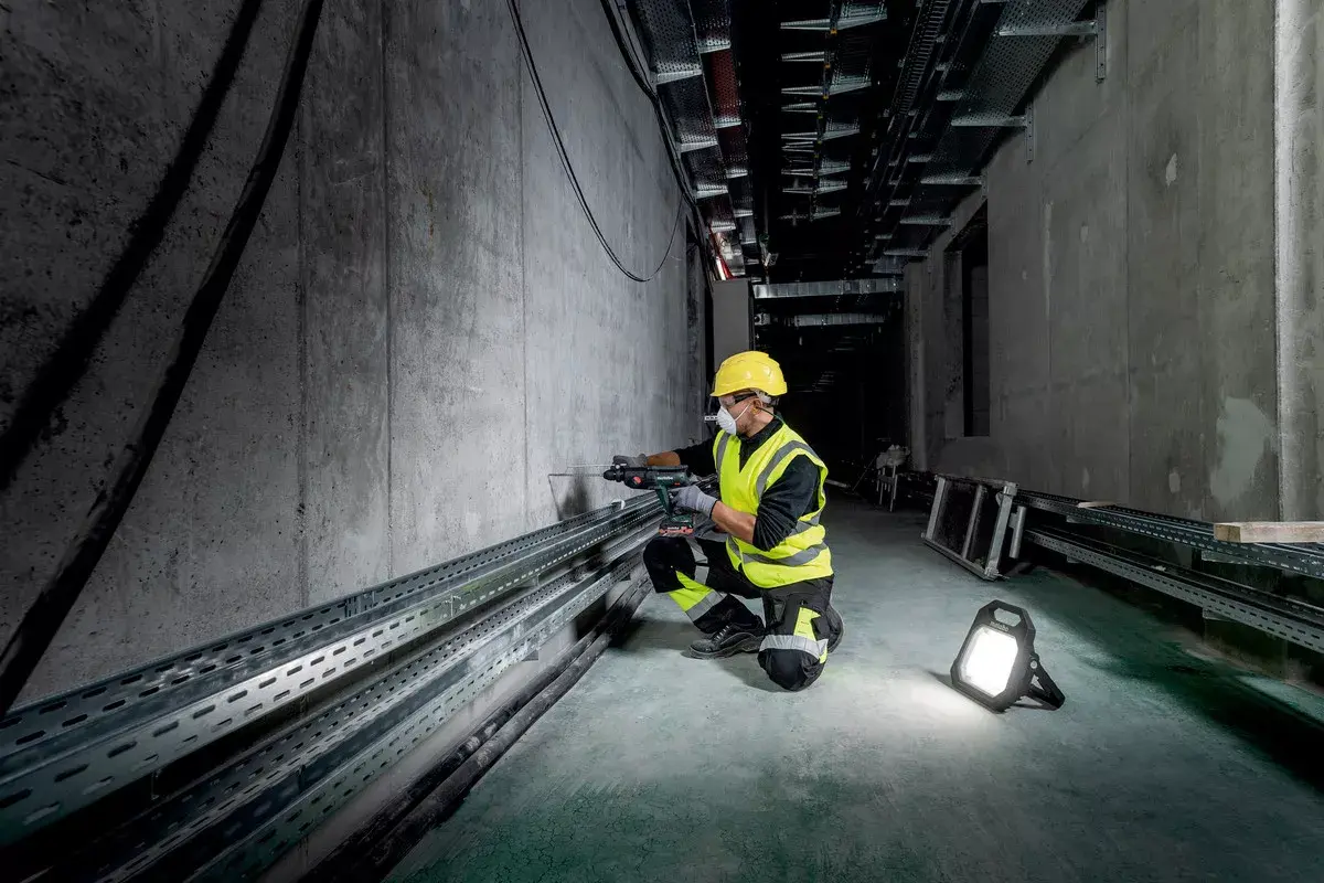 Напольный светильник Metabo BSA 18 LED 10000 Photo 2