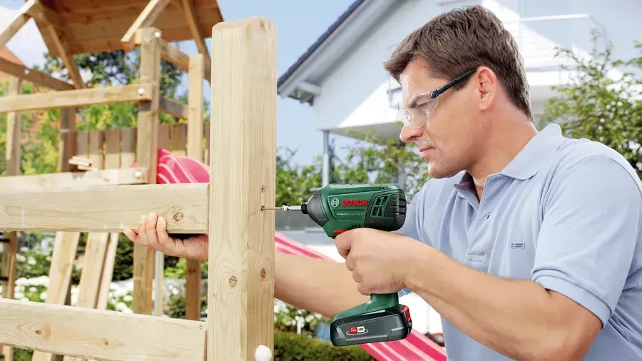 Bosch AdvancedImpactDrive 18 power screwdriver Photo 4