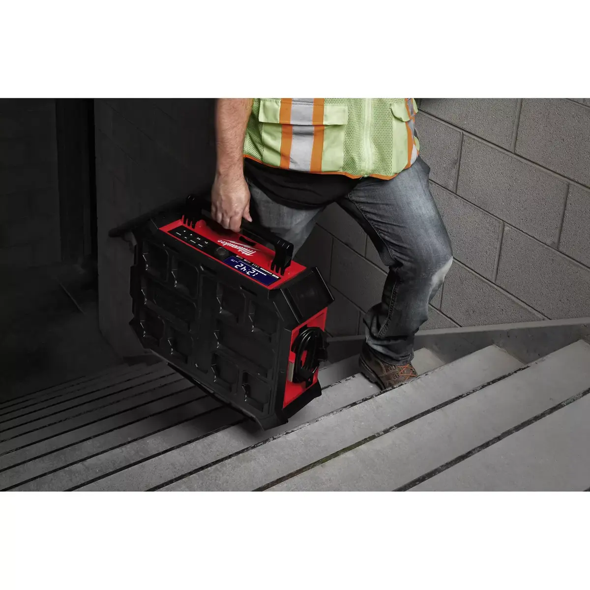 Milwaukee M18 PRCDAB+ Jobsite Radio Photo 3