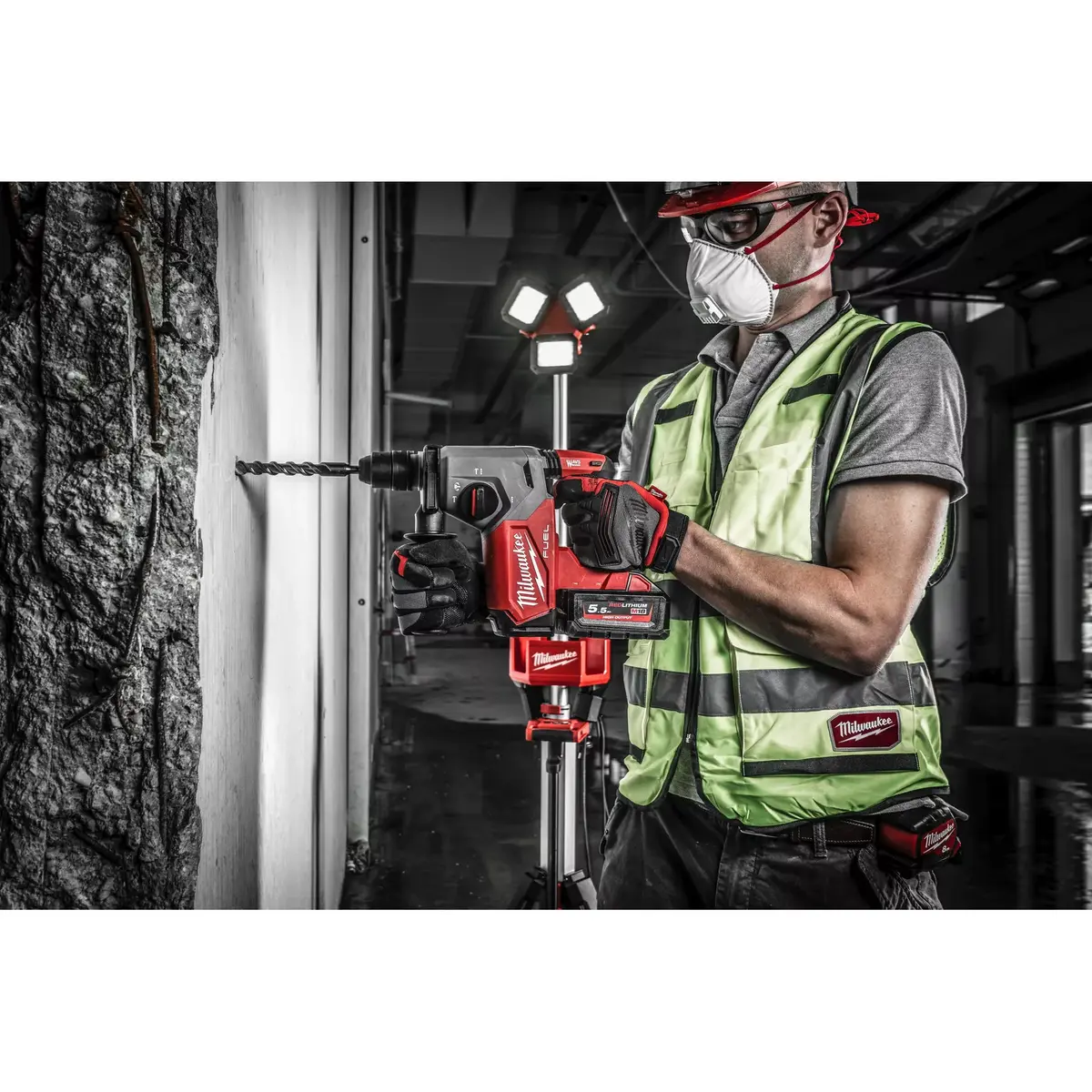 Milwaukee M18 FHX-552X Cordless Hammer Drill Photo 3