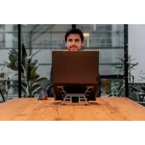 In a few seconds an ergonomic set up.