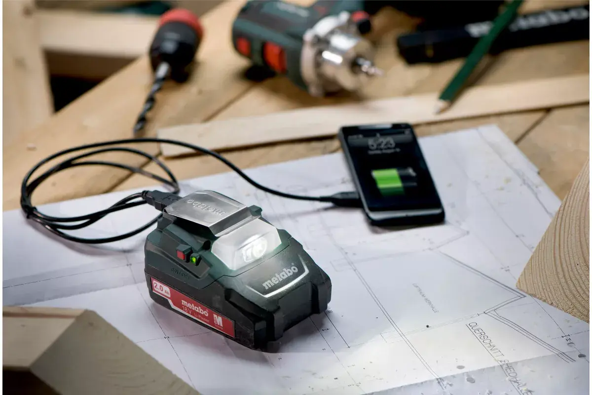 Metabo PA 14.4-18 LED-USB battery charger Photo 2
