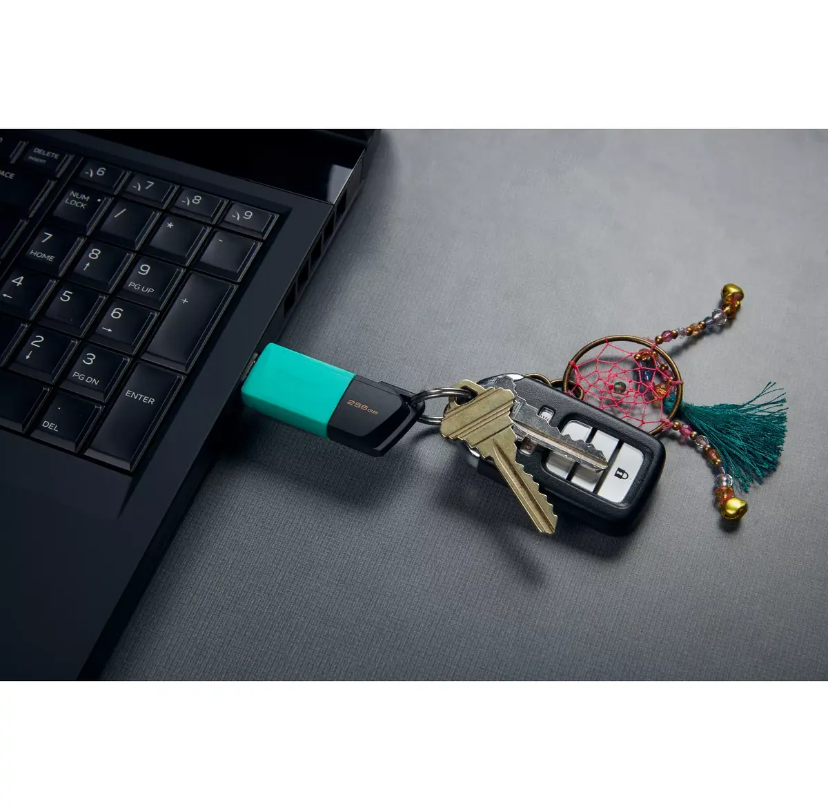 USB zibatmiņa Kingston 256GB Exodia M Photo 12
