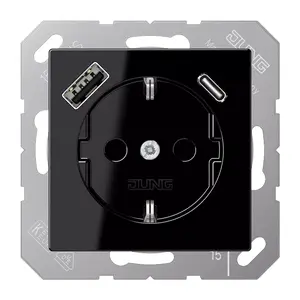 JUNG A1520-15CASW Schuko kontaktligzda ar USB Type A un C pieslēgvietām