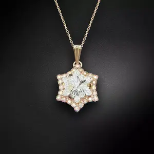 Kulons "Sniegpārsla" ar Swarovski™ kristāliem