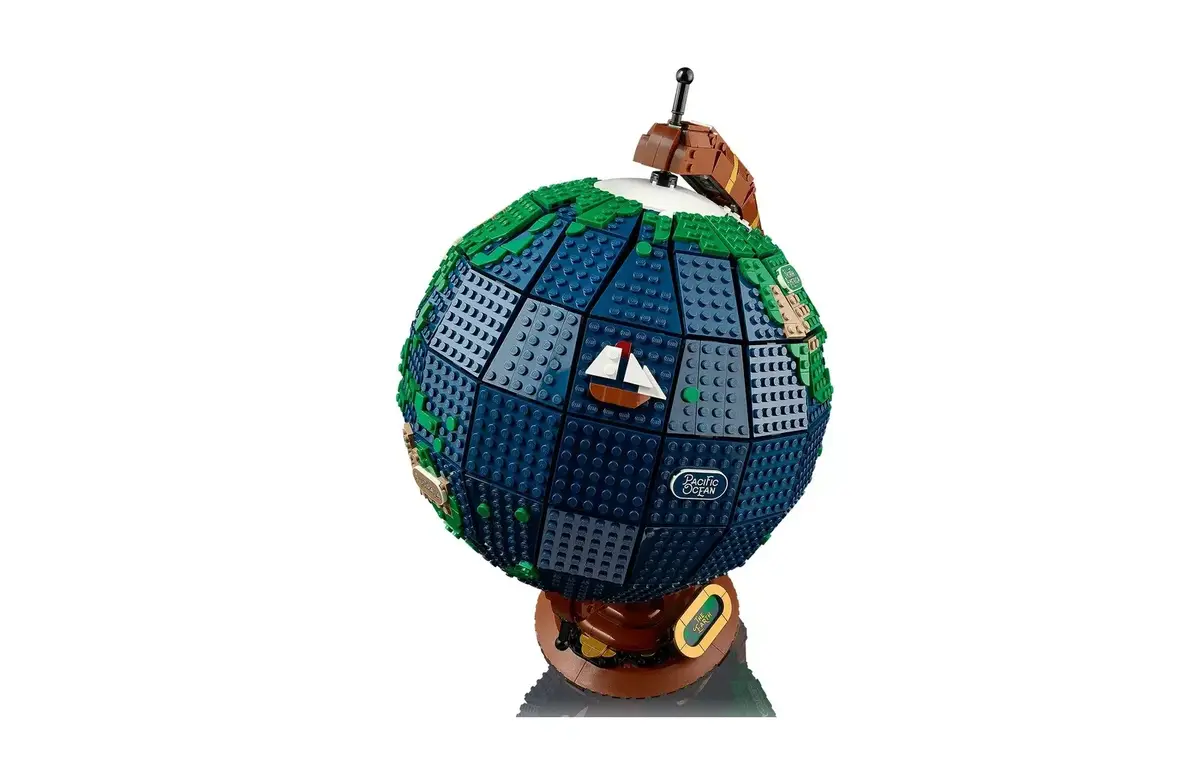 LEGO Ideas 21332 THE GLOBE 3D globe model Photo 4