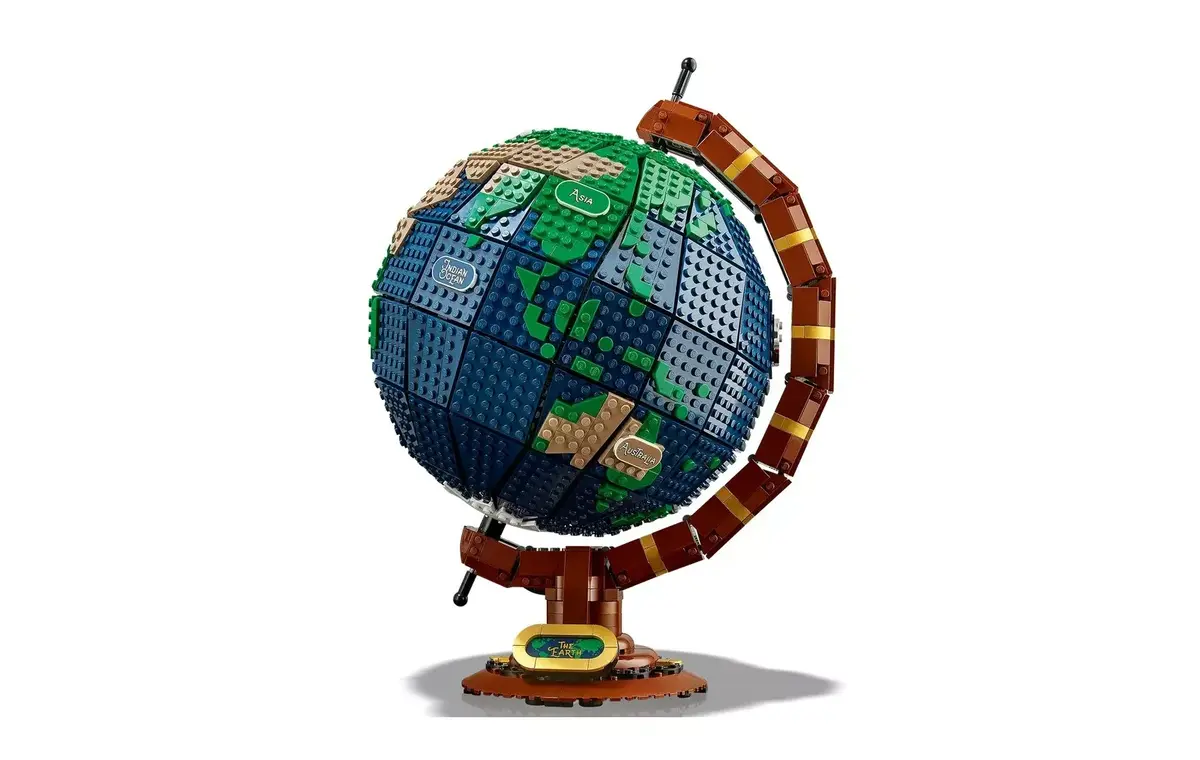 LEGO Ideas 21332 THE GLOBE 3D globe model Photo 6