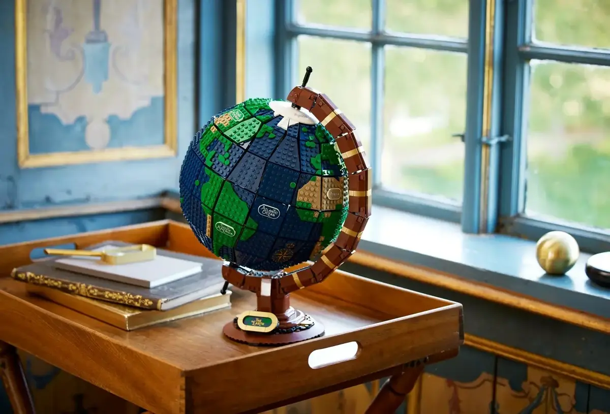 LEGO Ideas 21332 THE GLOBE 3D globe model Photo 8
