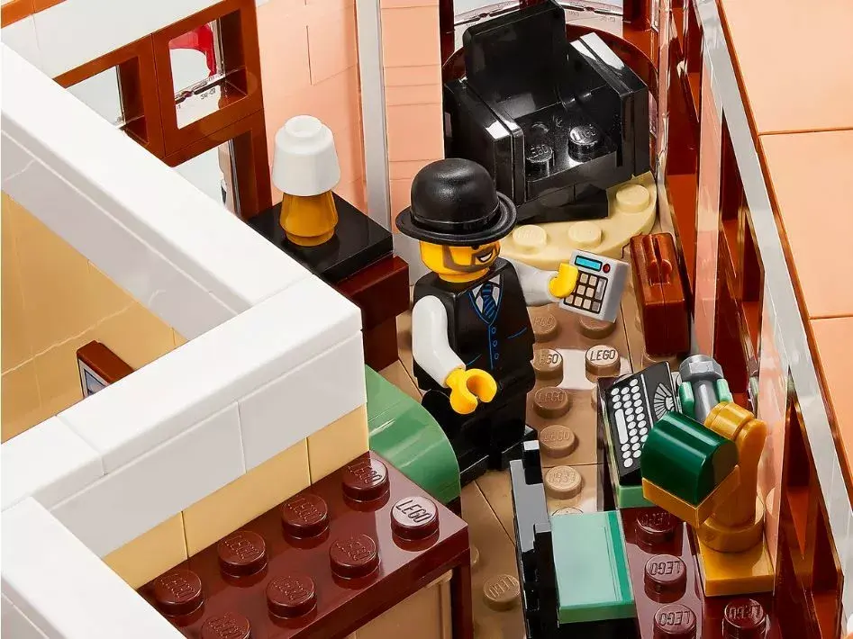 LEGO Creator Expert Modular Boutique Hotel 10297 Photo 6