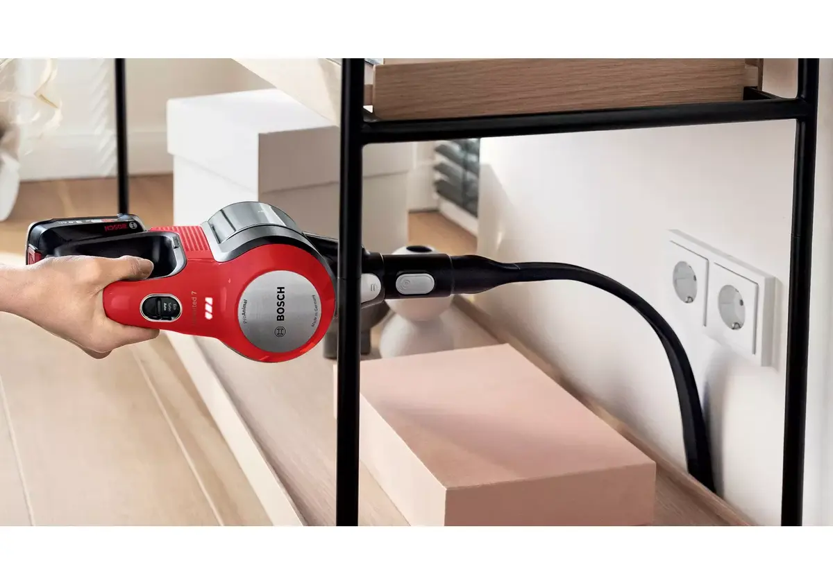 Вертикальный пылесос Bosch BBS711ANM Photo 17