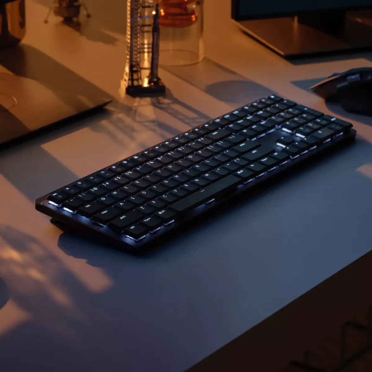 Logitech MX Mechanical Wireless Illuminated Performance Tastatūra Photo 4