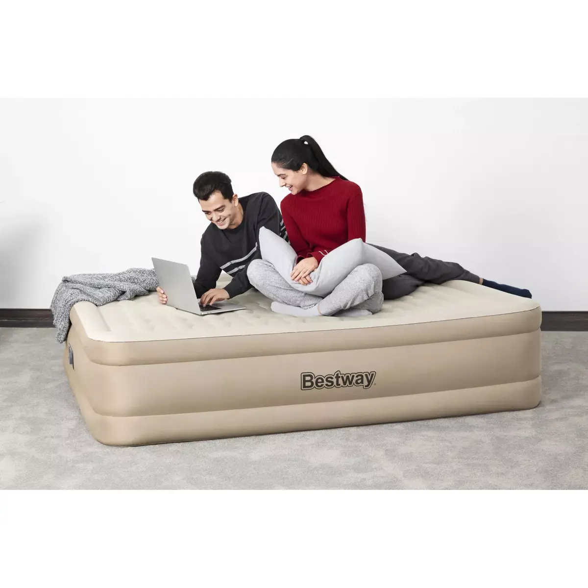 Bestway 69050 Double Air Mattress Photo 13