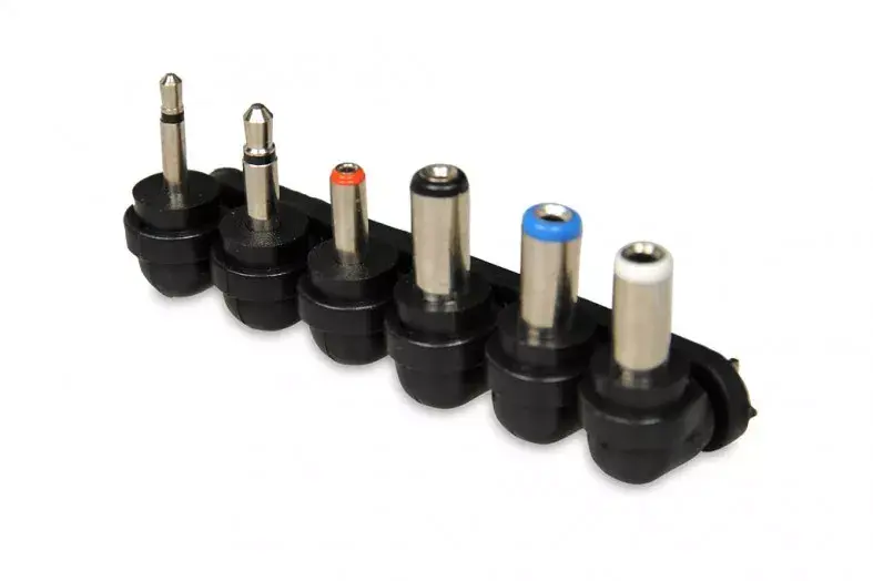 IBOX IZU1A indoor power adapter Photo 3