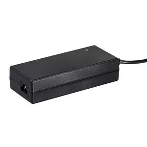 Barošanas adapteris Akyga AK-ND-52, klēpjdatoram AC-to-DC 120W, 19.5V 6.15A, ieeja 100–250V, melns