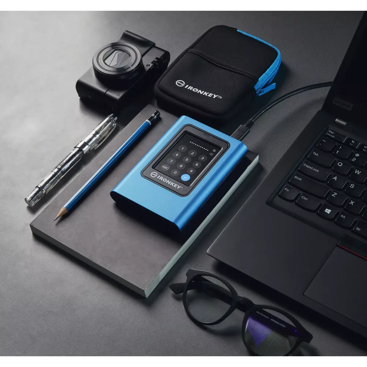 External SSD Kingston Technology 960GB Vault Privacy 80 Photo 13