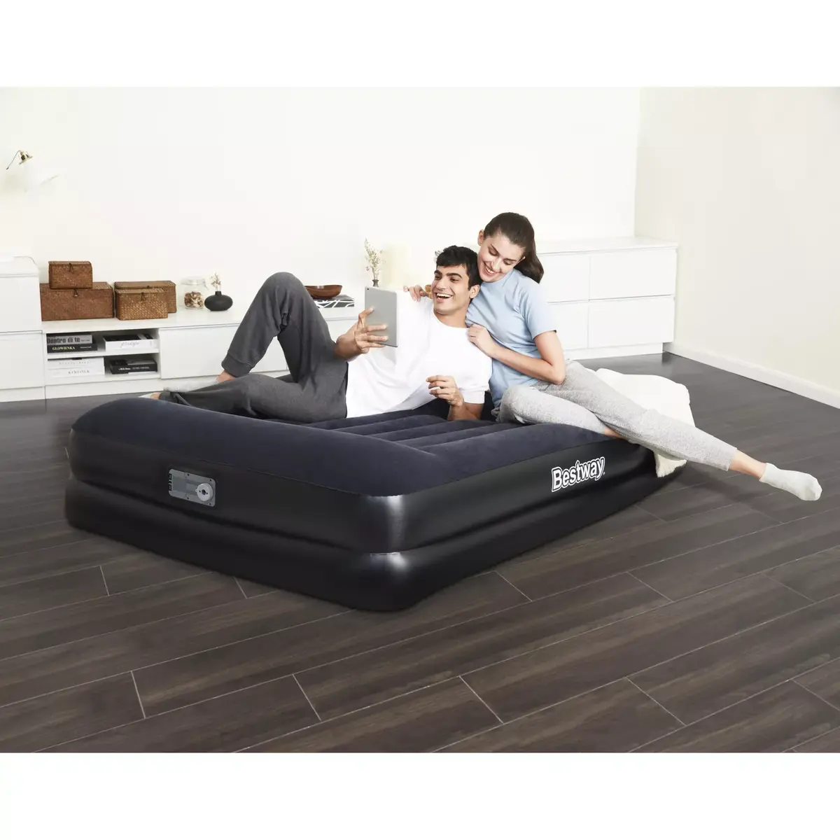 Piepūšamais matracis Bestway Flocked Airbed Premium Queen Photo 18