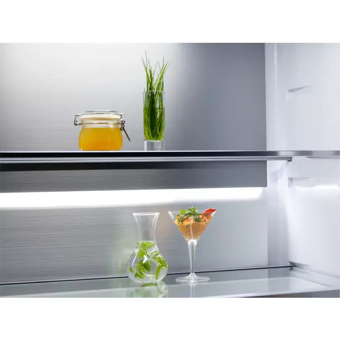 Electrolux ELT9VE52U0 Side-by-Side Refrigerator Photo 4