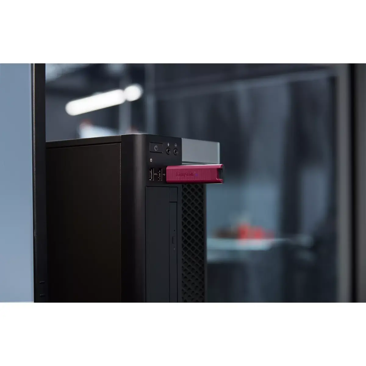 USB zibatmiņa Kingston 1TB DataTraveler Max Photo 15