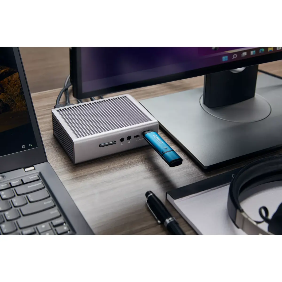 USB флеш-память Kingston 256GB IronKey Vault Privacy 50 Photo 12