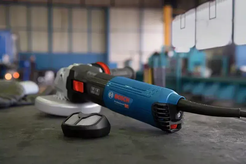 Leņķa slīpmašīna Bosch GWS 17-125 S Photo 4